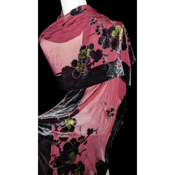 JJ Collection Elegant Romantic Red And Black Velvet Burnout Scarf With Florals A - Picture 1 of 5